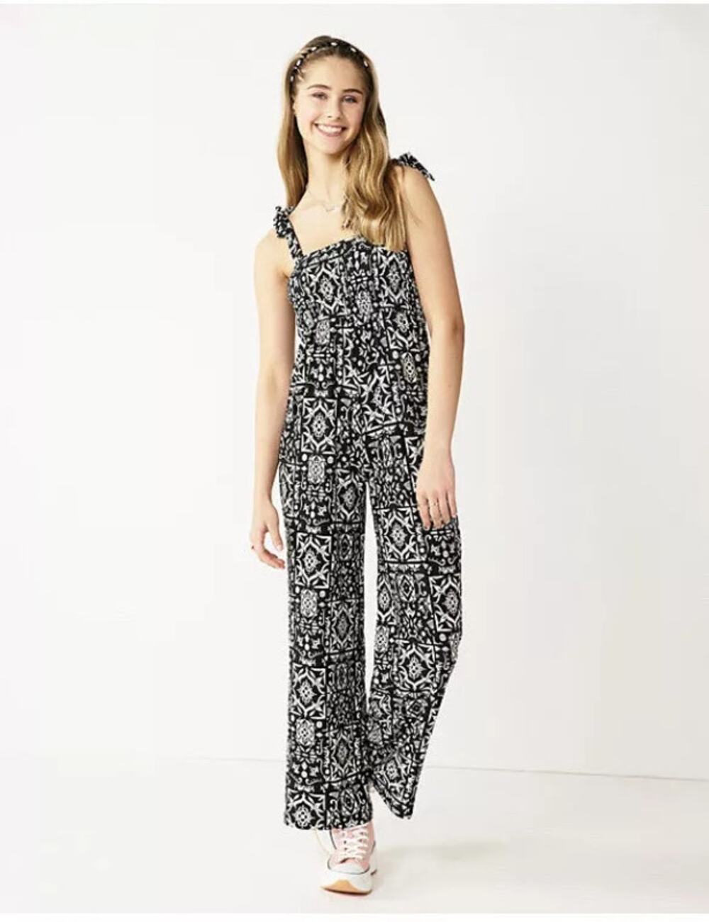 SO Good For Life Black Patterned Smocked Knit Jumpsuit Size Large